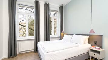 Desk, iron/ironing board, travel cot, WiFi