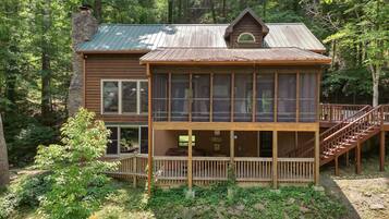 Studio (4 Bedrooms) | Property amenity