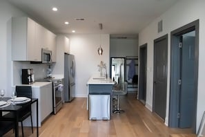Coffee/tea maker, fridge, oven, stovetop - Beautiful 1BR in Park View DC 6f01 (Washington)