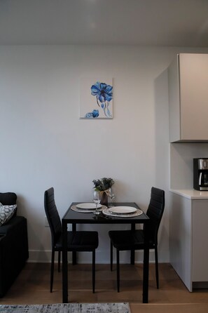 Dining - Beautiful 1BR in Park View DC 9v2d (Washington)