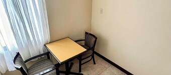 Cozy Albany room with breakfast