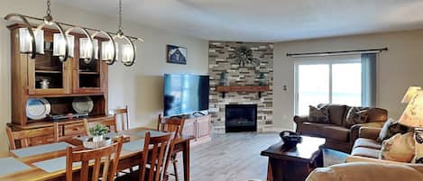 Condo (2 Bedrooms) | Living area