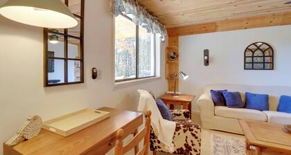 Near Nottely Lake: Serene Couple's Retreat w/ Deck