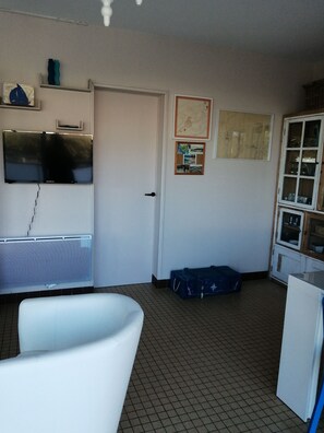 Interior - 'Joli' Apartment with Sea View and Private Terrace (Notre-Dame-de-Monts)