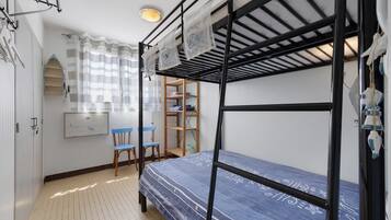 1 Schlafzimmer, Bügeleisen/Bügelbrett