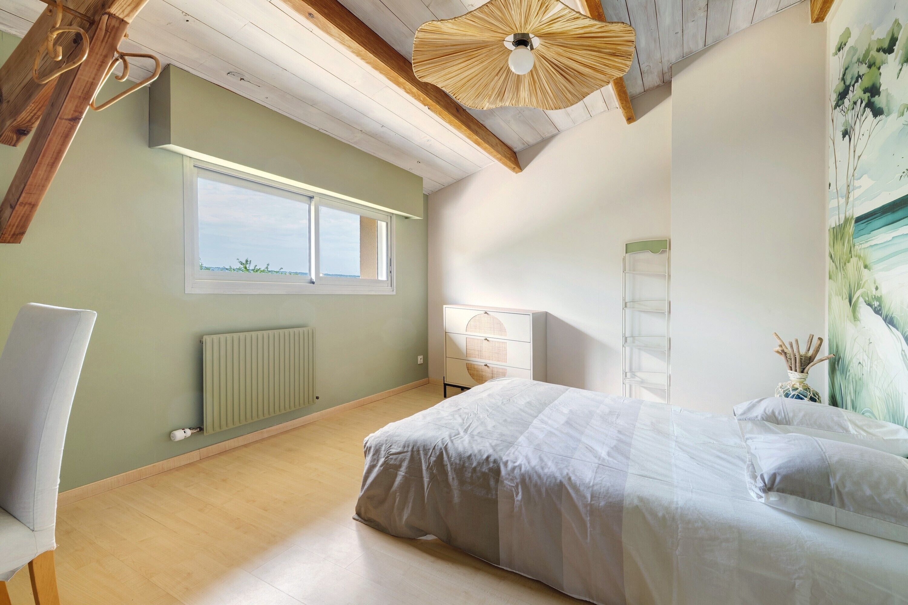 5 chambres, fer et planche à repasser, Wi-Fi, draps fournis