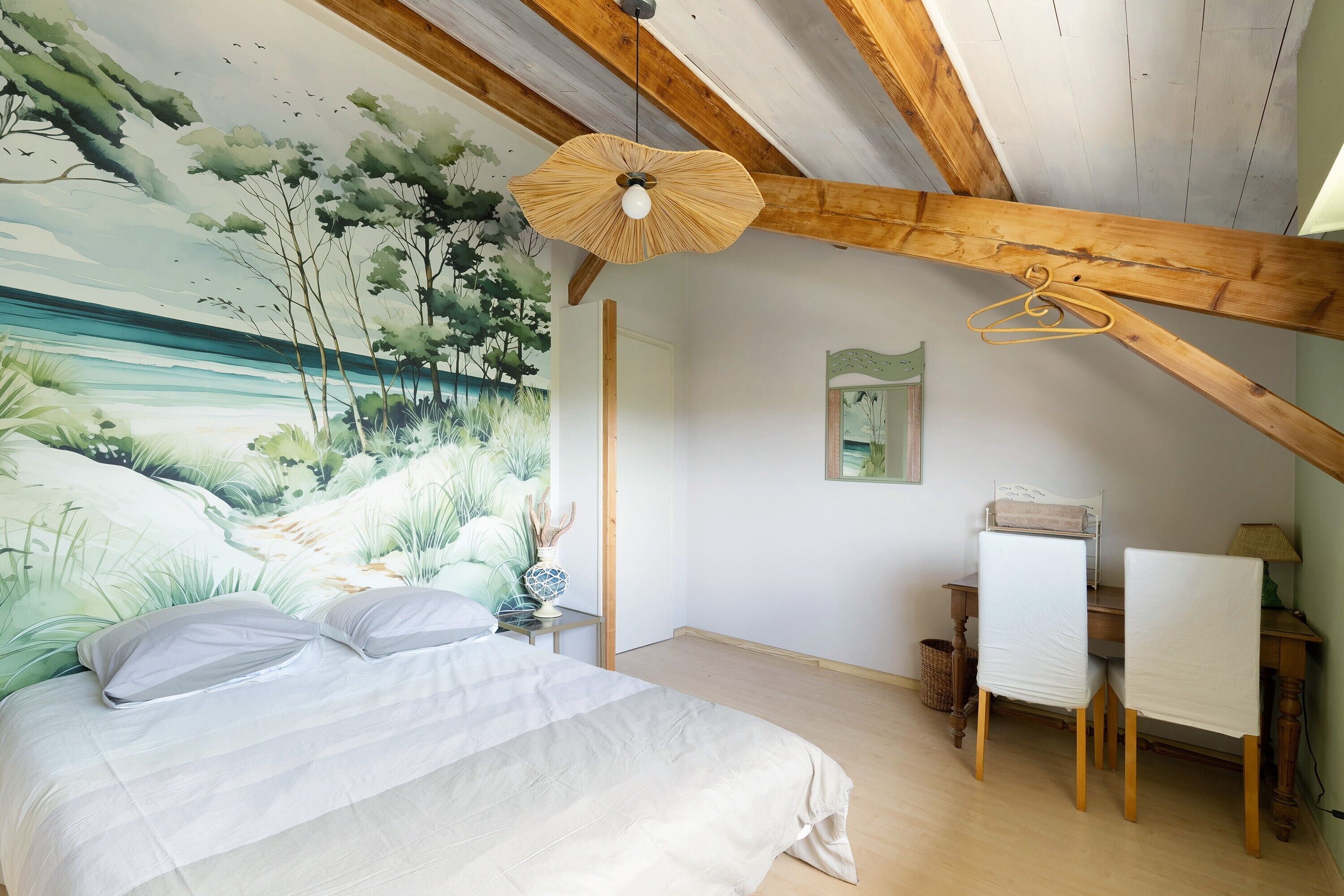 5 chambres, fer et planche à repasser, Wi-Fi, draps fournis