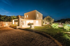 Property grounds - Sea-view villa with private pool and Mediterranean garden in Monopoli (Monopoli)