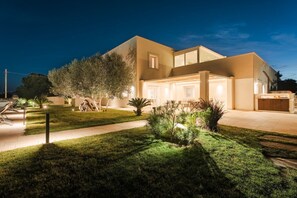 Exterior - Sea-view villa with private pool and Mediterranean garden in Monopoli (Monopoli)