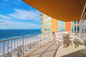 Outdoor dining - Phoenix Gulf Towers 1105 by Brett-Robinson (Orange Beach)