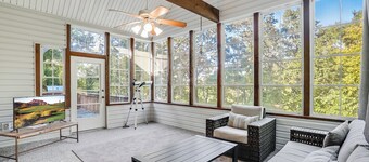 Lakefront Family Fun - Kayak, Paddle Board, Bike, Sauna, Theater, Ping Pong