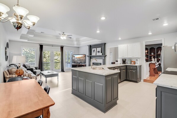 المنشأة من الداخل