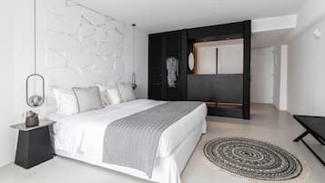 Double Room | Minibar, in-room safe, free WiFi, bed sheets