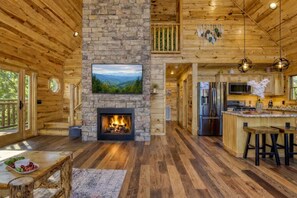 Fridge, microwave, oven, stovetop - Title Ridge Hollow Retreat – Hot Tub, Fire Pit & Dogs | Updated Gatlinburg Cabin (Gatlinburg)