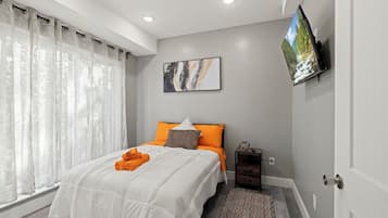 2 bedrooms, WiFi, bed sheets