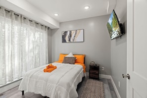 2 bedrooms, WiFi, bed sheets