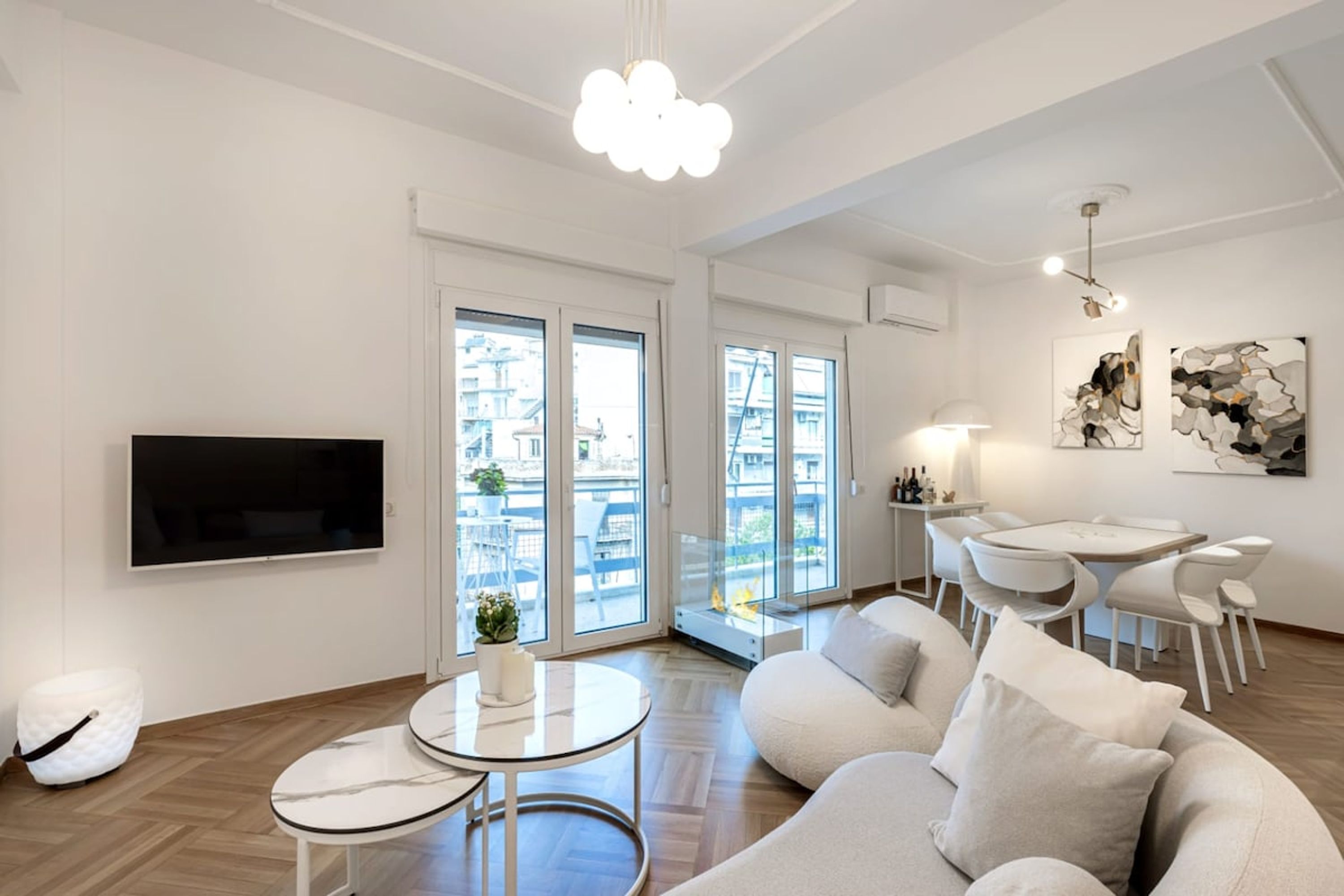 Télévision, espaces bureaux