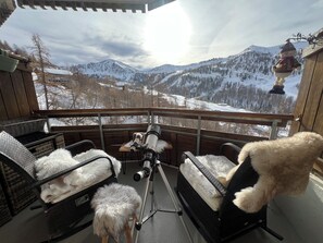 Property grounds - Apartment with all comforts, ski slope 3 minutes away, view and terrace (Isola)