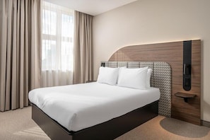 Premium Double Room, 1 King Bed | Desk, laptop workspace, free WiFi - B&B HOTEL Wrocław Old Town (Wrocław)