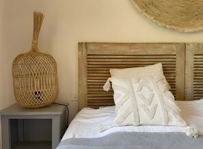 5 quartos, ferros/tábuas de passar roupa, Wi-Fi, roupa de cama