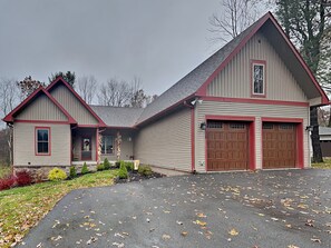 House (6 Bedrooms) | Property amenity