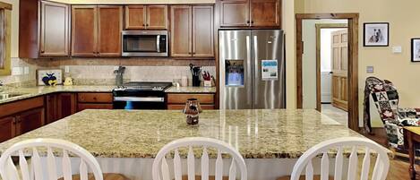 House (6 Bedrooms) | Property amenity