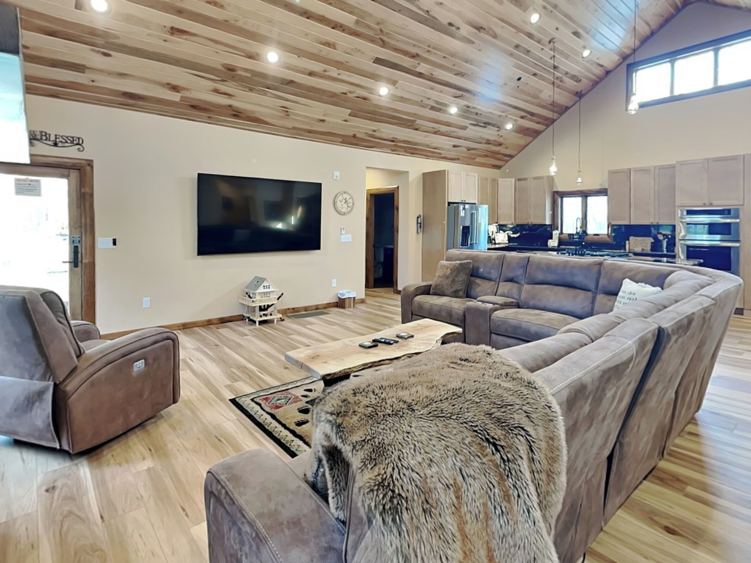 House (3 Bedrooms) | Property amenity