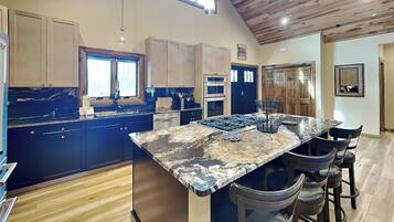 House (3 Bedrooms) | Property amenity