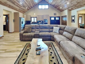 House (3 Bedrooms) | Property amenity - Mountain Whisper (McHenry)