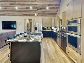 House (3 Bedrooms) | Property amenity