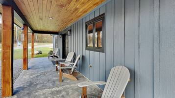 House (3 Bedrooms) | Property amenity