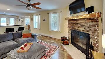 House (3 Bedrooms) | Property amenity