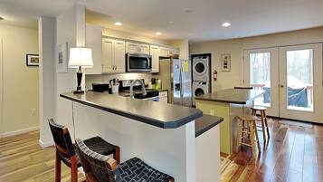 House (3 Bedrooms) | Property amenity