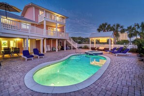 A heated pool - ☀️Private Pool - Gulf Views - Steps to Beach - Sheer Bliss☀️ (Miramar Beach)