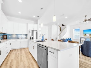 Fridge, microwave, oven, stovetop - ☀️Stunning 6BR Beach Retreat with Private Pool-Walk to Beach-Salty Blue☀️ (Panama City Beach)