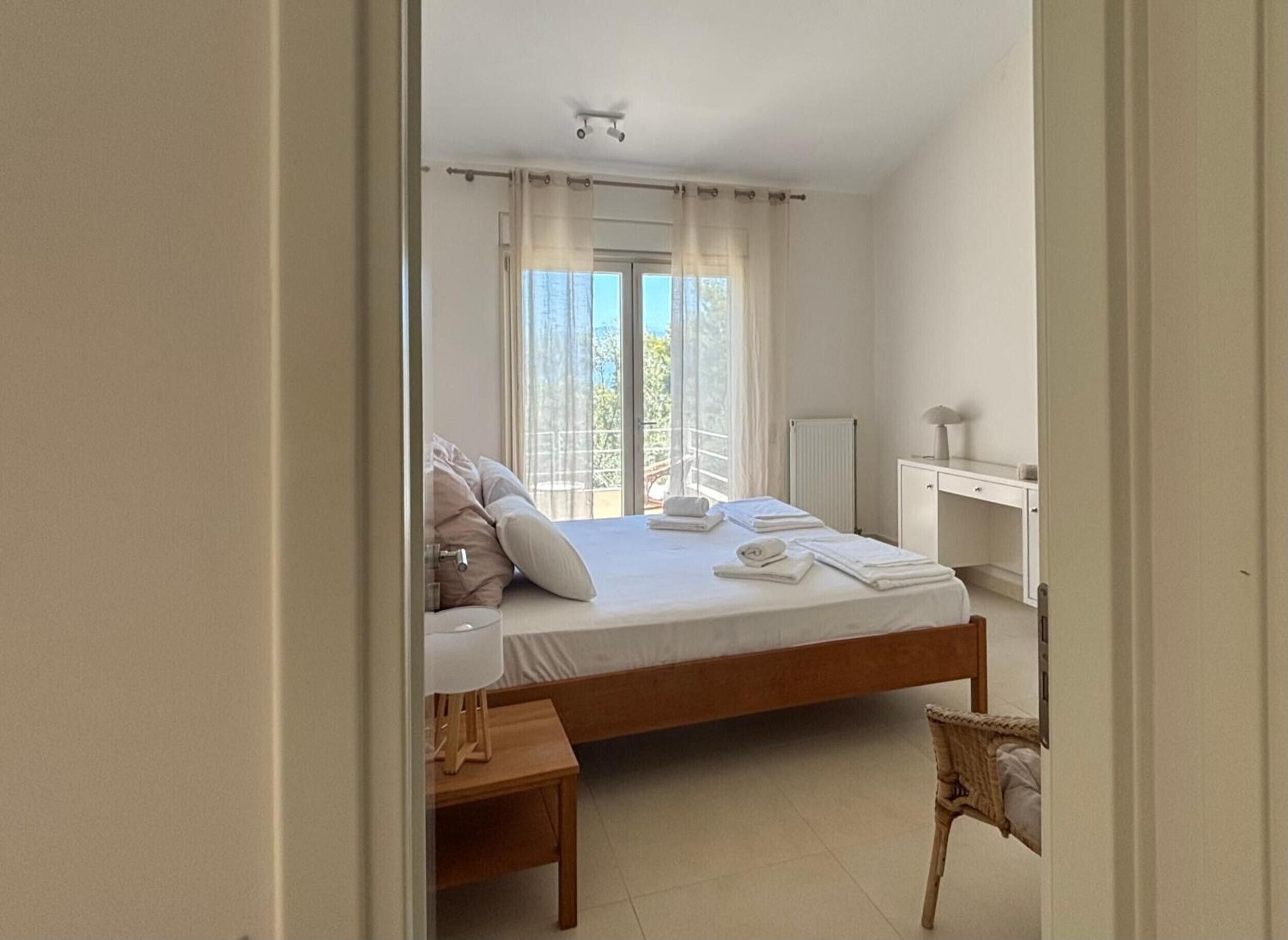 2 chambres, fer et planche à repasser, Wi-Fi, draps fournis