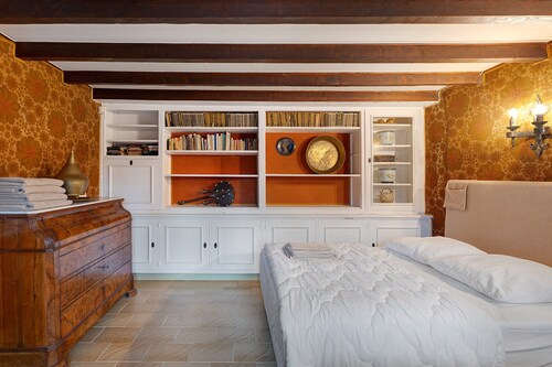 Gîte des roties: Restored Family Home with Pool in a 7-Hectare Park