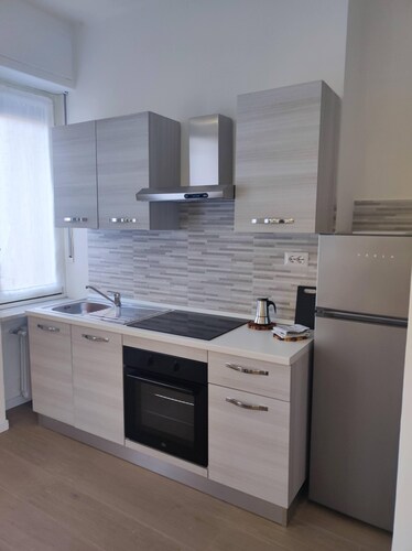 City center, 4 steps from Alfieri Square