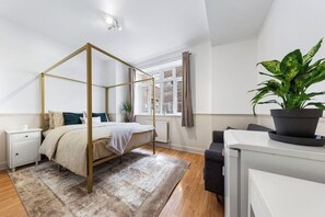 3 bedrooms, iron/ironing board, travel cot, free WiFi - *Modern Spacious 3 Bedroom flat in Central London* (London)