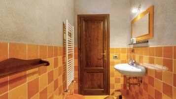 Bruser, hårtørrer, håndklæder