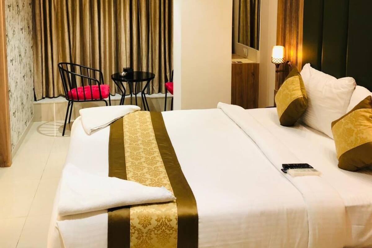 Superior-Zimmer | Schreibtisch, laptopgeeigneter Arbeitsplatz, kostenloses WLAN