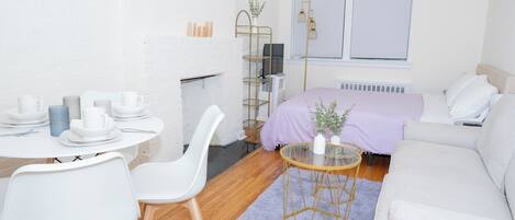 1 chambre, fer et planche à repasser, accès Internet, draps fournis