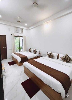 Family Double or Twin Room - AVR MOTEL (Varanasi)