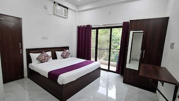 Kahden hengen comfort-huone, 1 makuuhuone, kaupunkinÀköala | TyöpöytÀ, kannettavalle tietokoneelle sopiva työtila