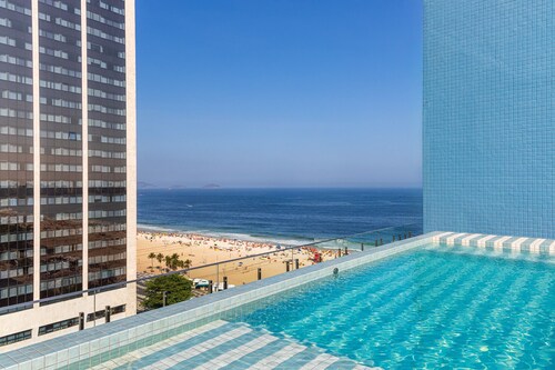 Cosy a few Steps From Copacabana Beach Q14