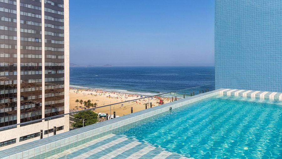 Cosy a few Steps From Copacabana Beach Q14