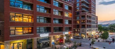 المنشأة من الخارج