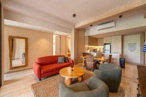 TV - Located in the heart of one of Playa Del Carmen`s most exclusive communities! (Playa del Carmen)