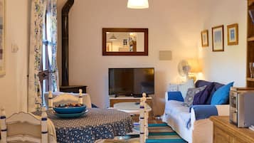 TV, fireplace, DVD player, stereo