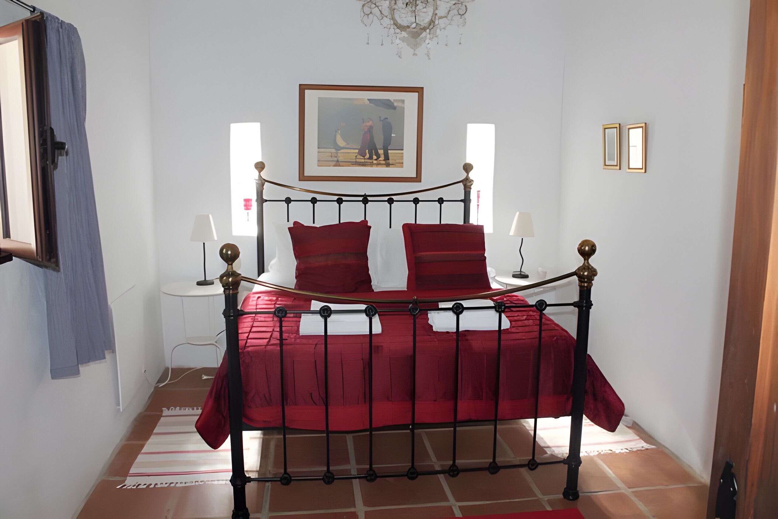 1 slaapkamer, een strijkplank/strijkijzer, wifi, beddengoed